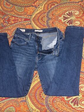 Levi's 721 High Rise Straight skinny Jeans Women’s 30 Rare Red Tag